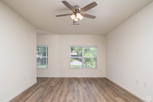 Townhome 3BR, 2 1/2BA - 1830SF - Riverside Foundry Apartments