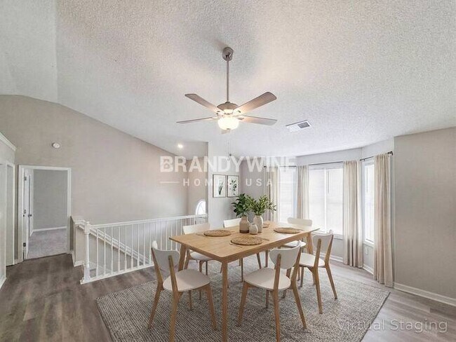 Photo - 10342 Commons Crossing