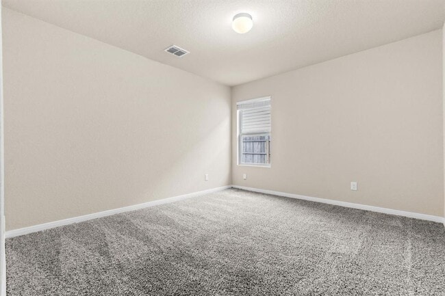 Photo - 2039 Rowan Wy