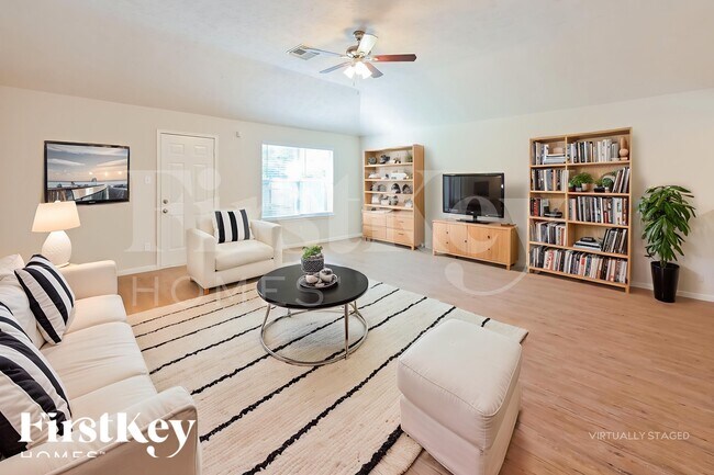 Photo - 2506 Fox Water Dr