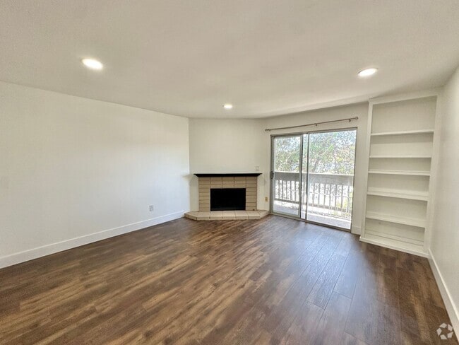 Building Photo - Remodeled  2 Bedroom Condo Near SDSU!! Unit 41