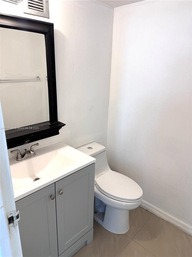 Photo - 2 bedroom in Hallandale FL 33009