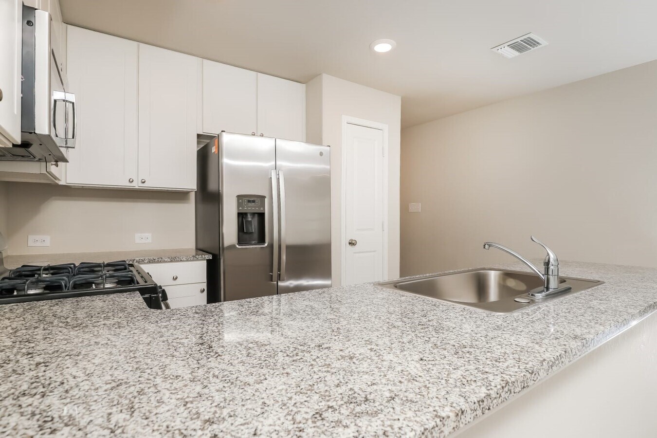 Photo - 5711 Fruchel Wy