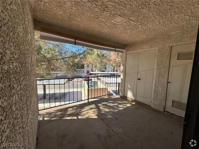 Building Photo - 4701 Nara Vista Way Unit 203 Rental