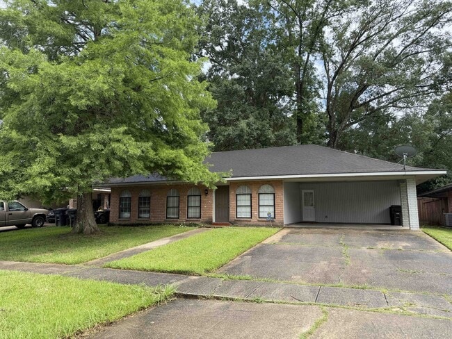 Building Photo - 13548 E Shamrock Ave