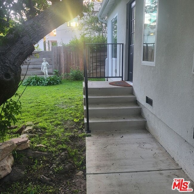 Photo - 10829 Woodbine St