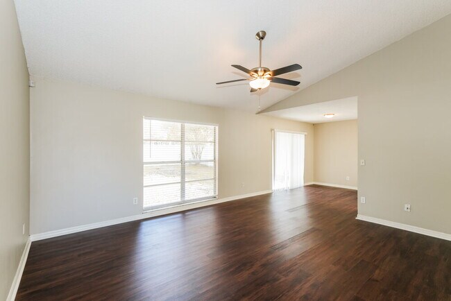 Photo - 1670 Palm Leaf Dr