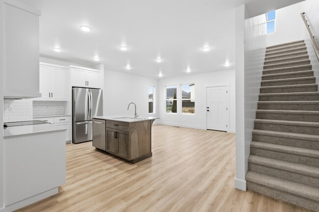 Photo - 2144 E Deep Purple Ln