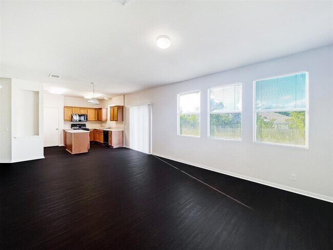 Photo - 4712 Lake Champlain Ln