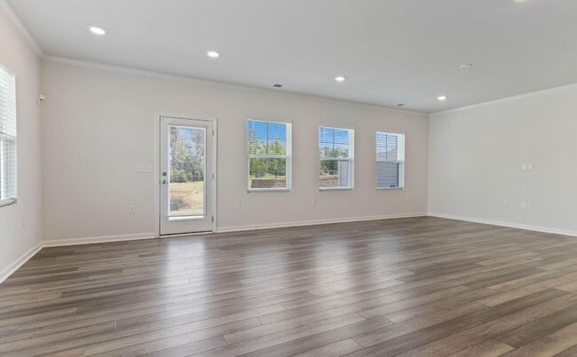 Photo - 5014 Pufa St