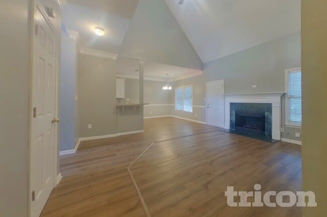 Photo - 2200 Sugarbirch Dr