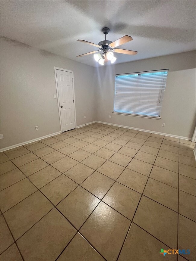Photo - 607 Olaf Dr