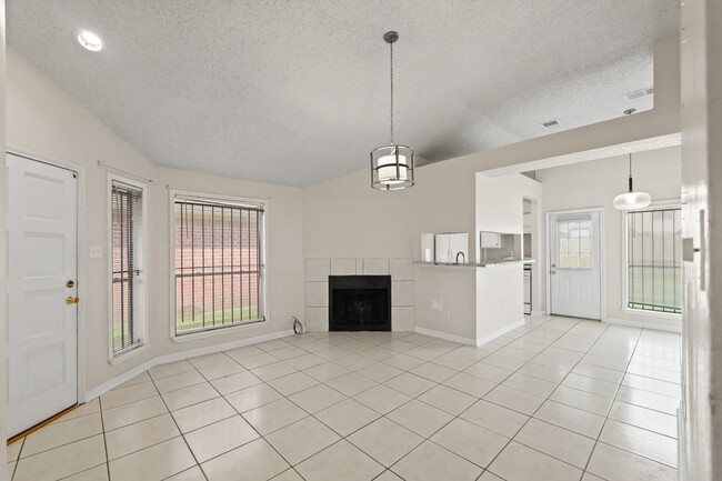 Photo - 6627 Misty Dale Dr