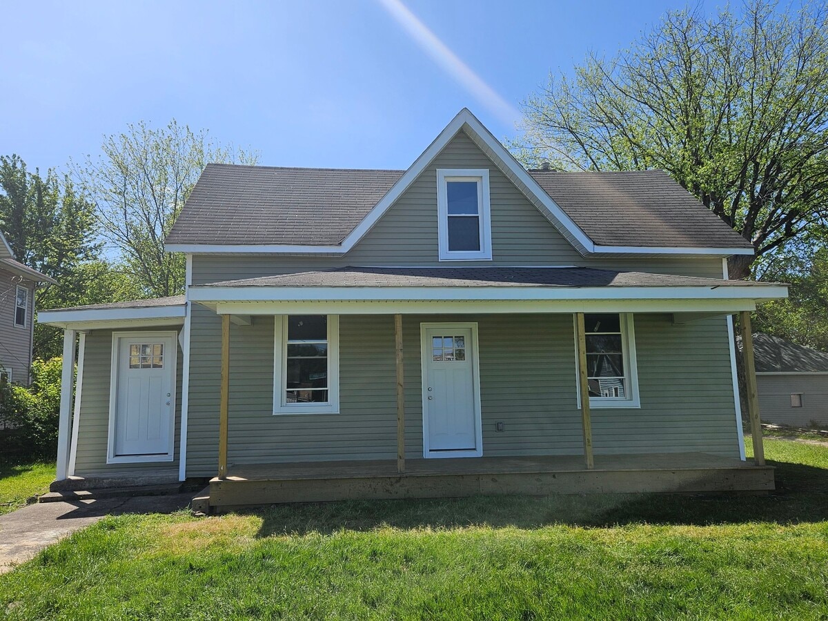 Photo - 229 Buckingham St