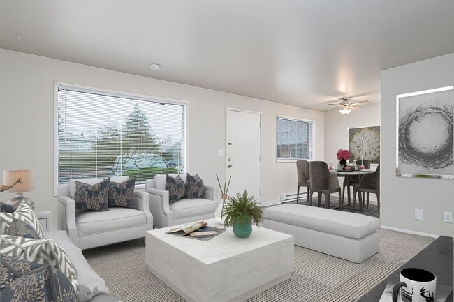 Photo - Hawthorne Court Apartments