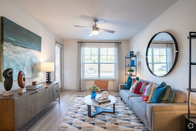 1HAB-1BA-743SF-Sala de estar - The Isla