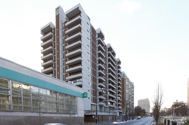 Photo - Kenmore Tower