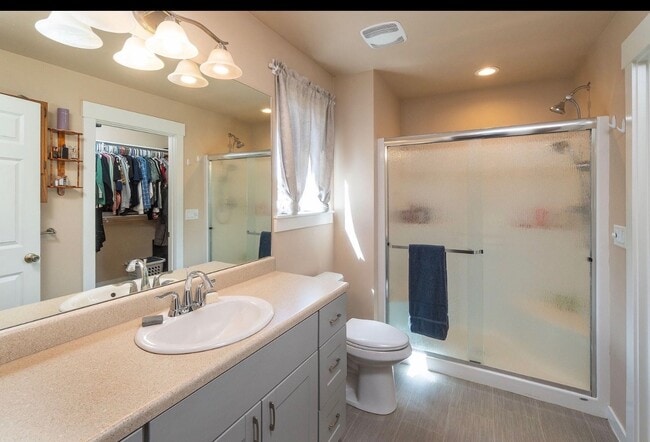 Photo - 541 SW Sunrise Cir