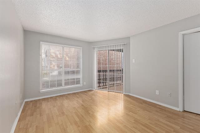 Photo - 18333 Roehampton Dr Unit 418