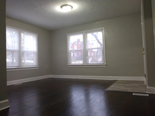 Building Photo - 1113 Jefferson St Unit A