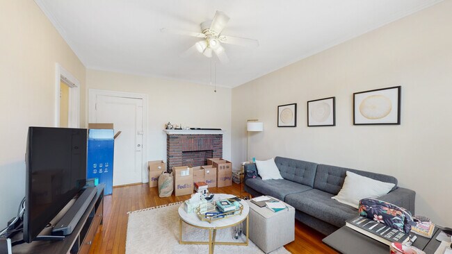 Photo - 15 Glenville Ave Unidad 12