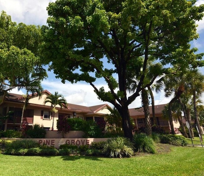 Building Photo - 11273 SW 88th St Unit 114J