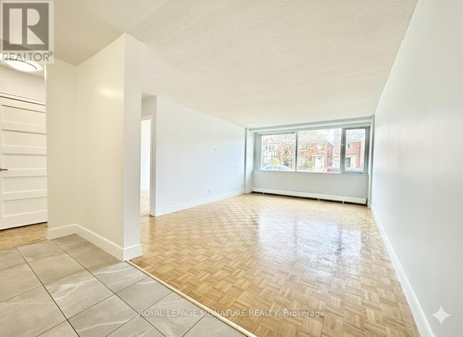 Photo - 990 Avenue Rd Unité 107