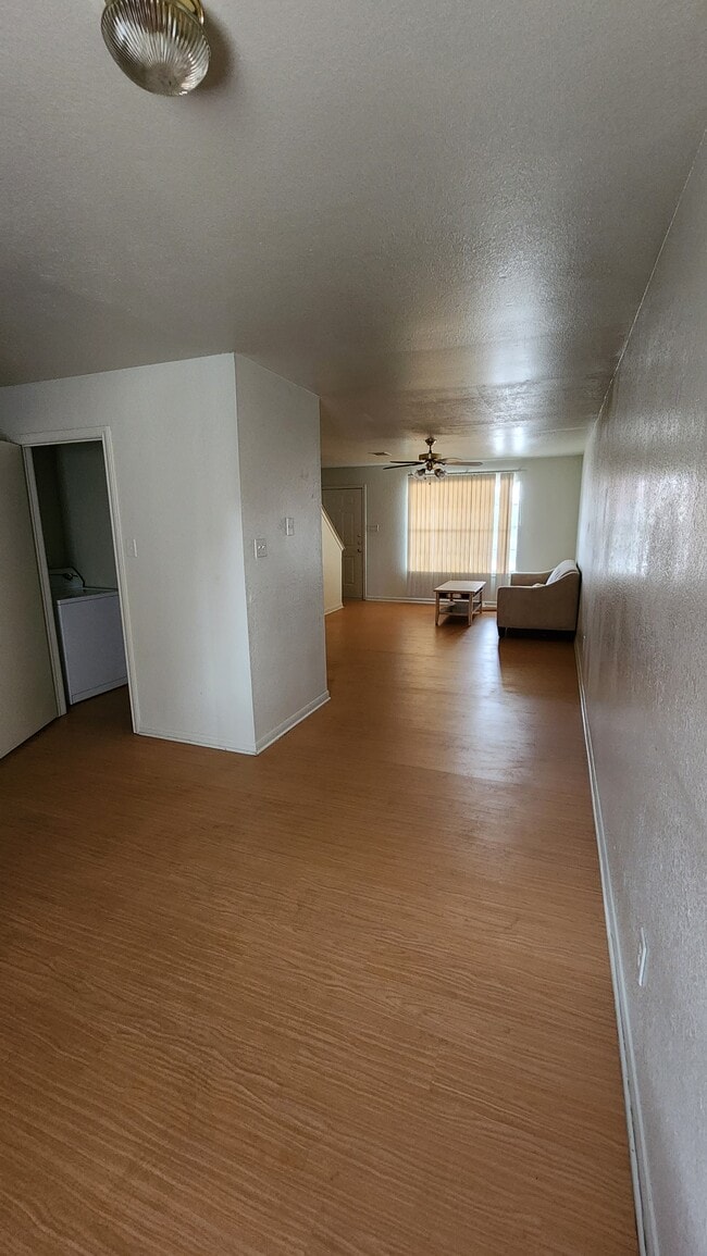 Photo - 2810 Cantabrian Dr Unit B