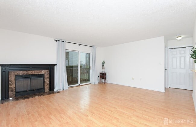 Photo - 1901 Ravens Crest Dr