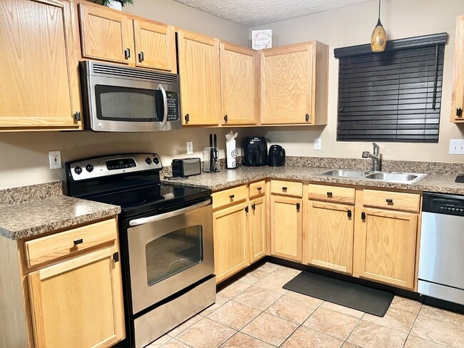 Photo - 2191 Painted Cliff Dr