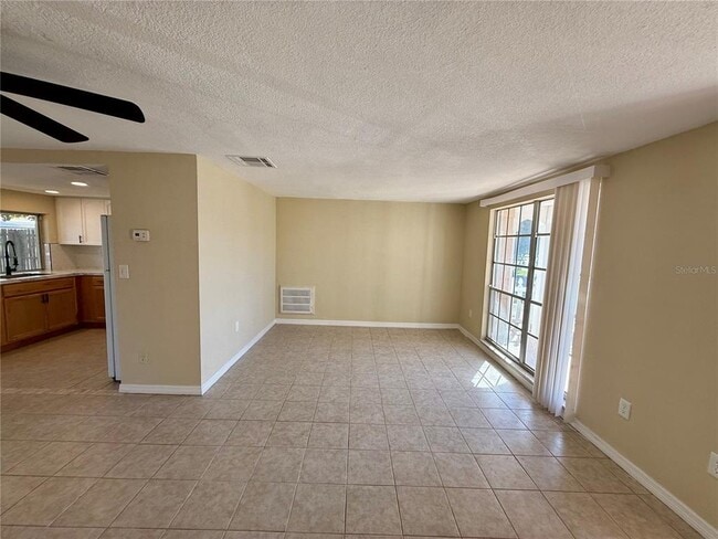 Photo - 3931 Claremont Dr