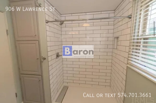 Photo - 906 W Lawrence St