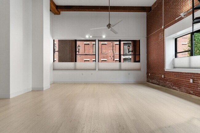 15 Sleeper St Unit 106