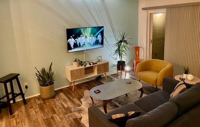 Building Photo - 3775 Georgia St Unit 206 Rental
