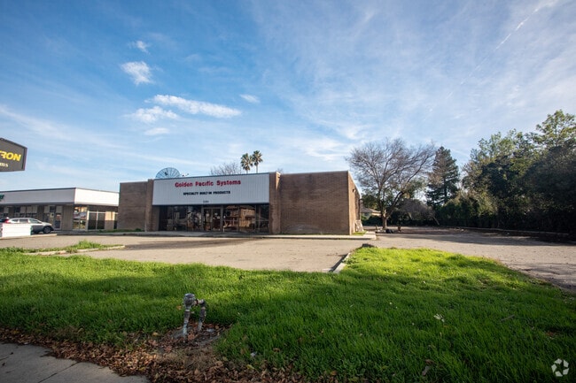 Building Photo - 2350 S Bascom Ave Rental