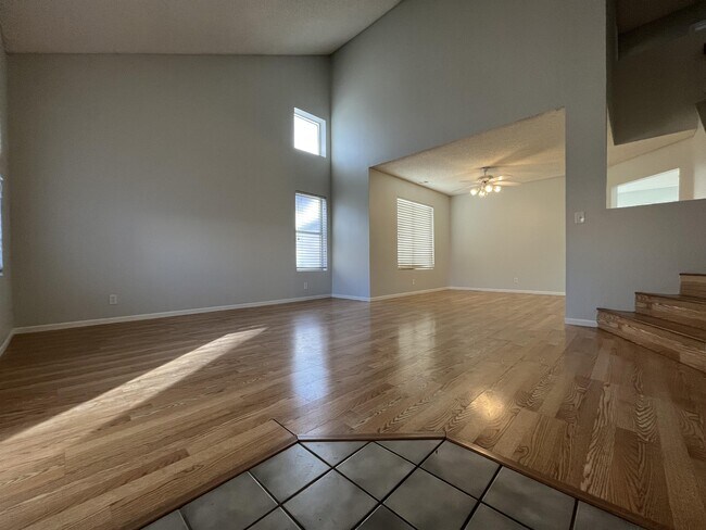 Photo - 3317 Surfline Dr