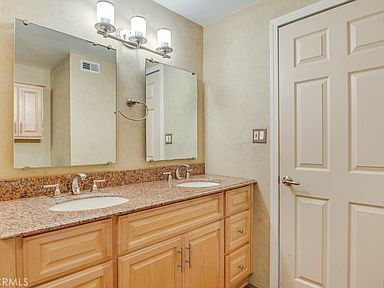 Photo - 2015 E Broadway