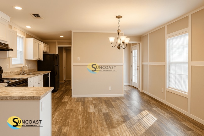 Photo - 6562 Coolidge St