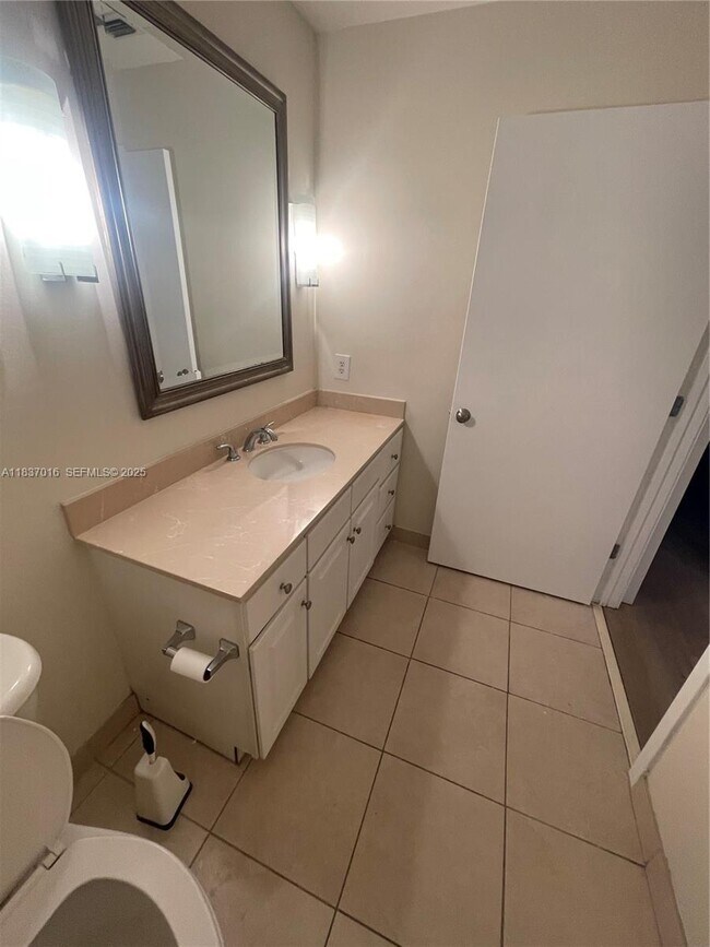 Photo - 2001 Biscayne Blvd Unidad 2217