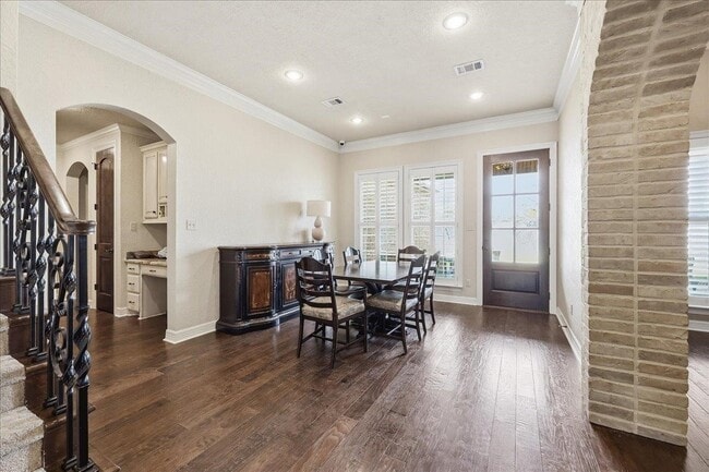 Photo - 6470 Claybourn Dr