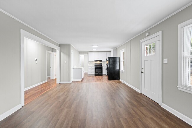 Photo - 201 Cecil Dr