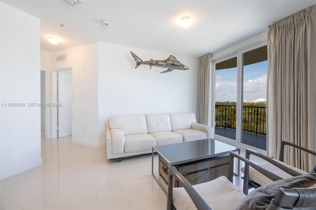 Building Photo - 2701 SW 3rd Ave Unit 703