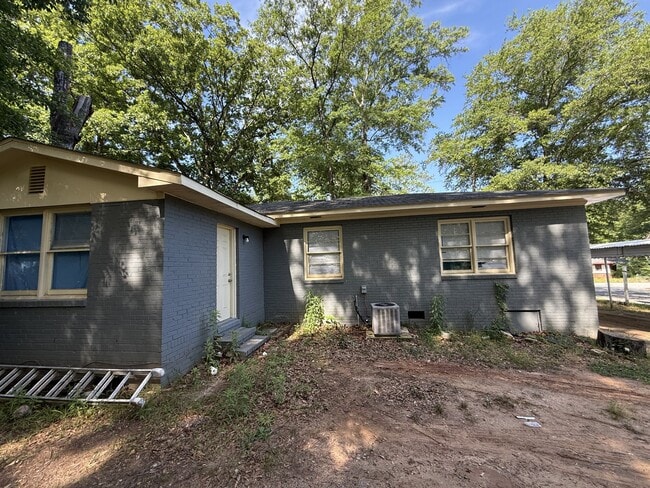 Photo - 1502 Foye Ave