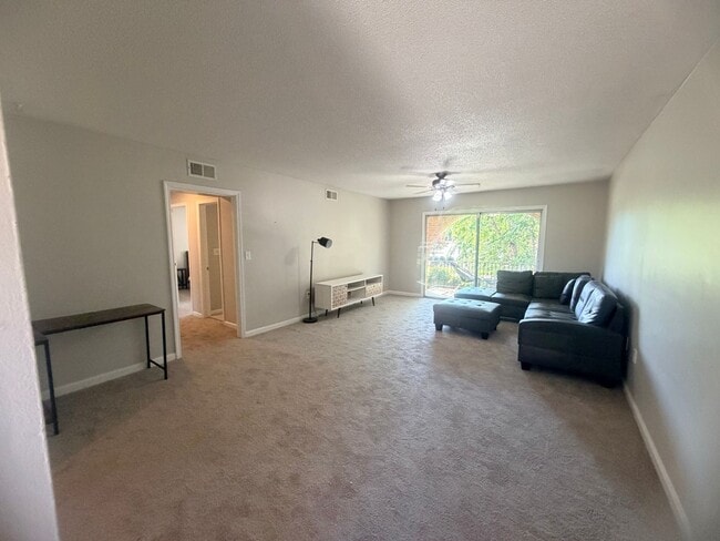 Photo - Forest Acres - Lakeshore Condominiums