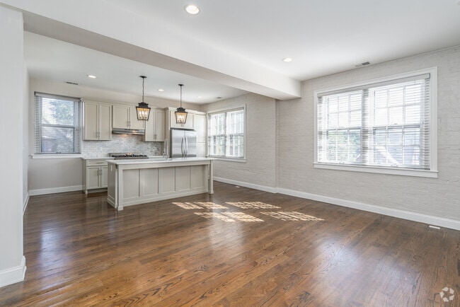 1BR, 1BA - 897SF - The Dennison