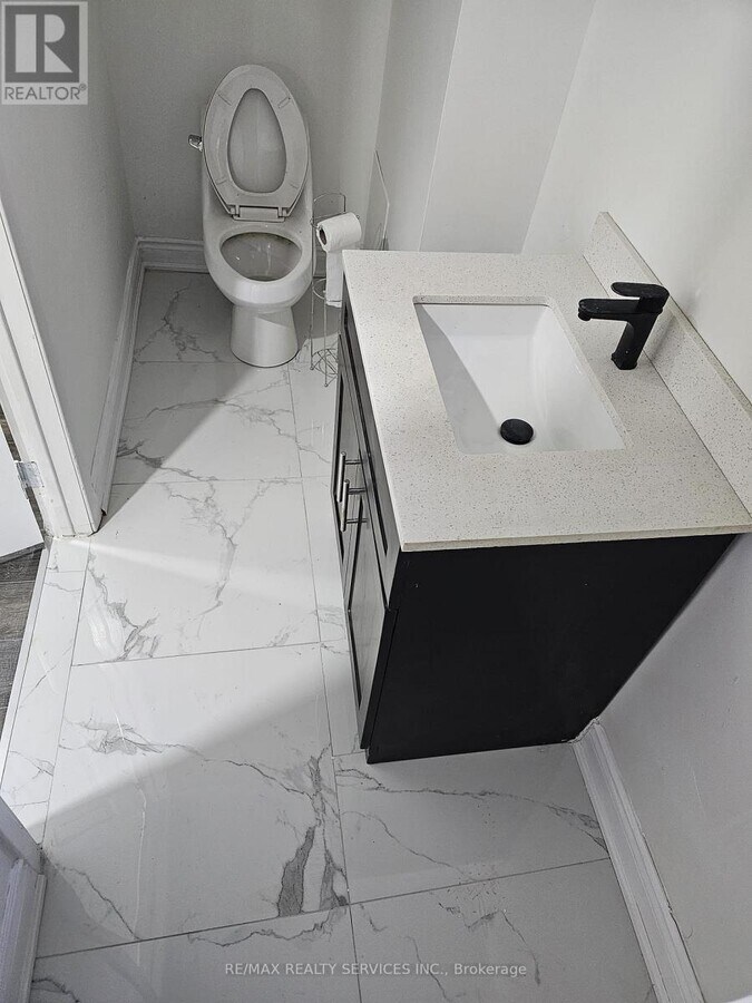 Photo - 1798 Trafalgar St