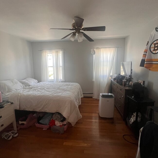 Photo - 611 E 2nd St