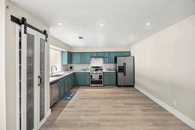 10814 Village Trail Dr