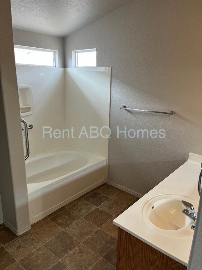 Photo - 3 Bed, 2 Bath Family Home in SW Albuquerque