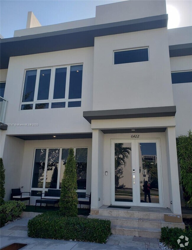 Building Photo - 6422 NW 105th Pl Rental